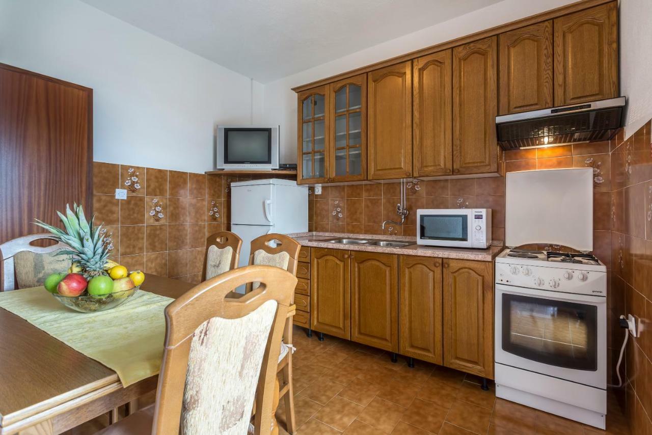 Apartmani Bezma Bol Bagian luar foto