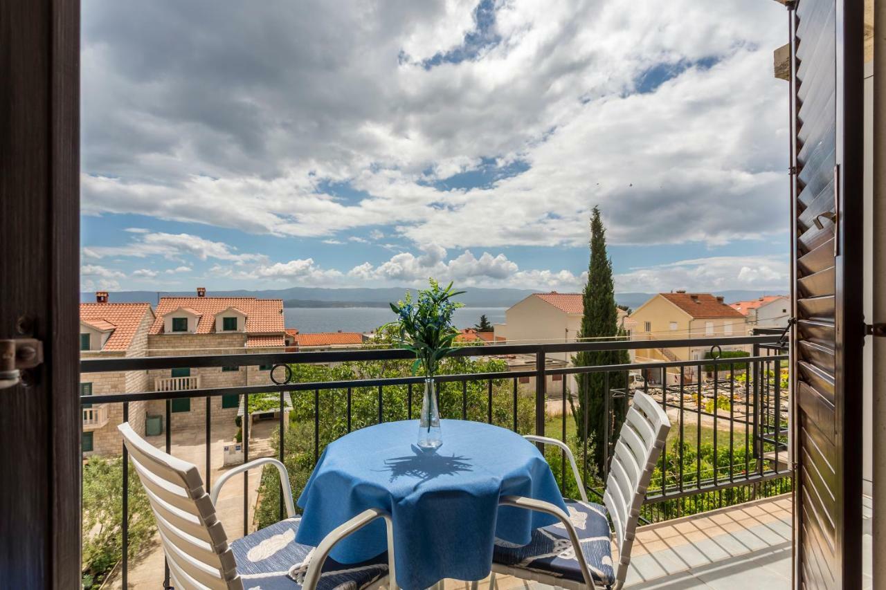 Apartmani Bezma Bol Bagian luar foto