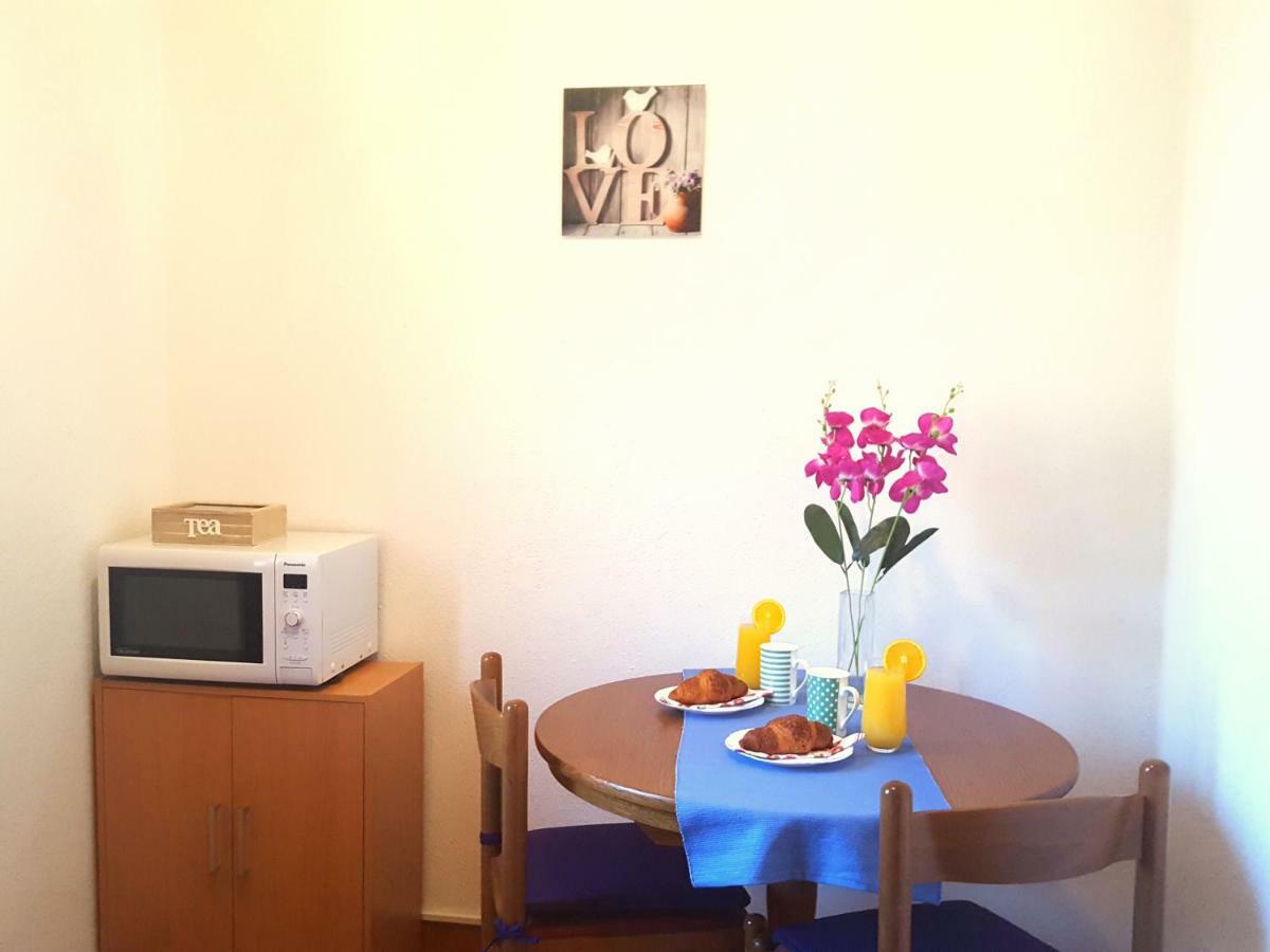 Apartmani Bezma Bol Bagian luar foto