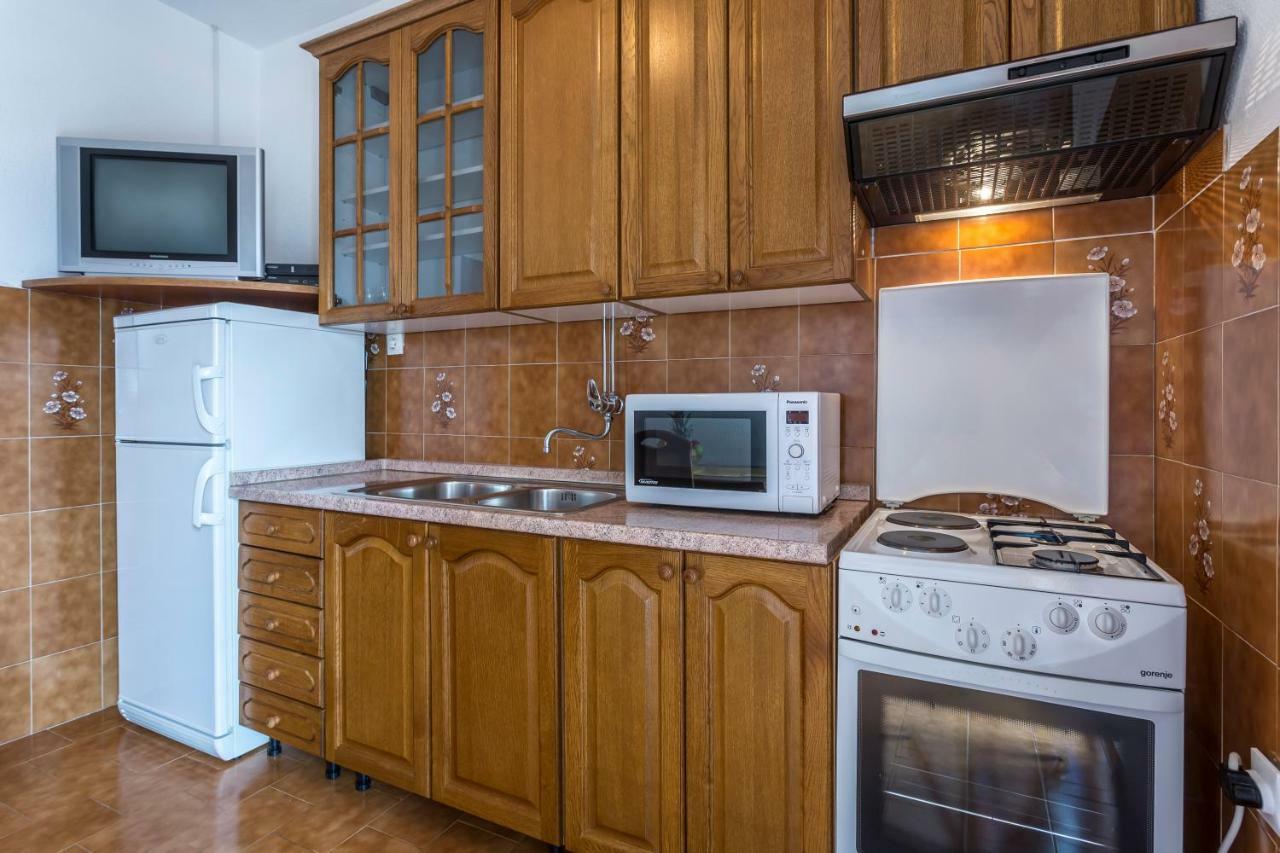 Apartmani Bezma Bol Bagian luar foto