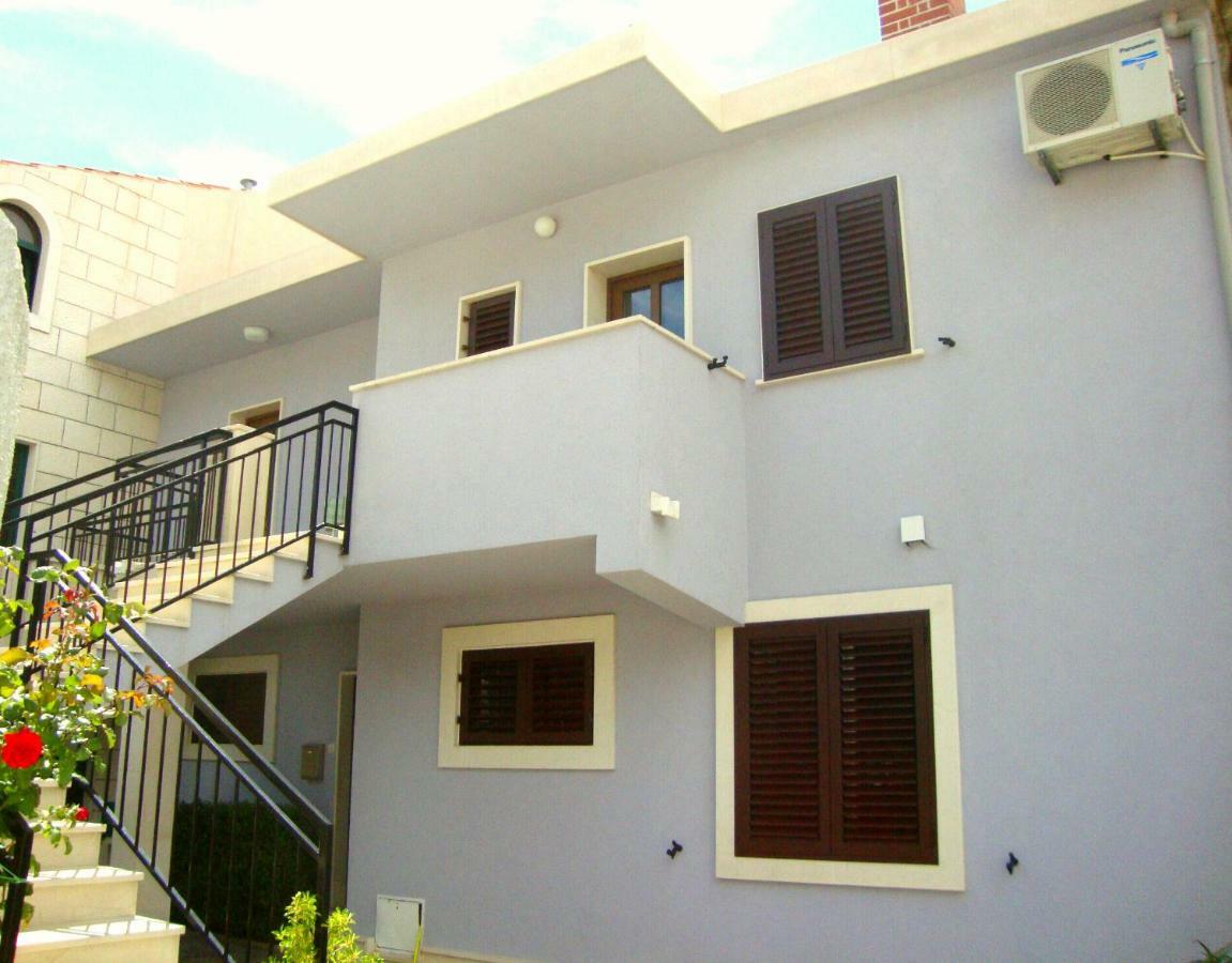 Apartmani Bezma Bol Bagian luar foto