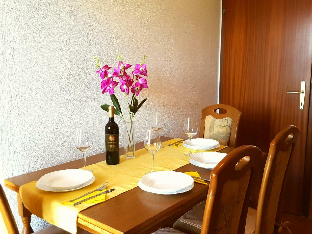 Apartmani Bezma Bol Bagian luar foto