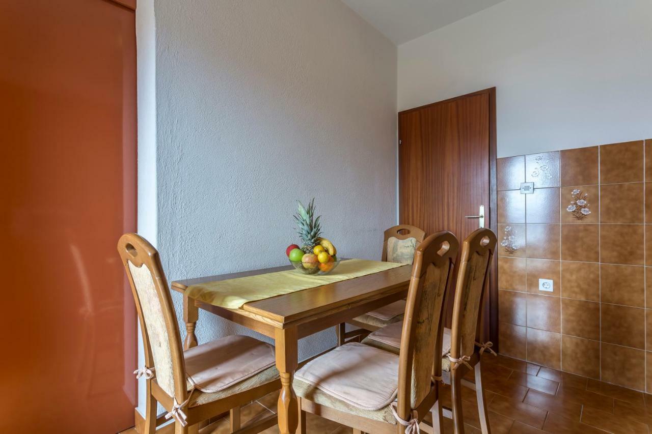 Apartmani Bezma Bol Bagian luar foto