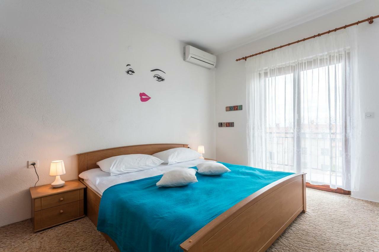 Apartmani Bezma Bol Bagian luar foto